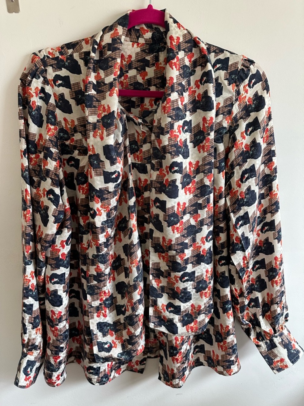 Women’s Printed Tie-Neck Blouse in Cream, Navy & Red